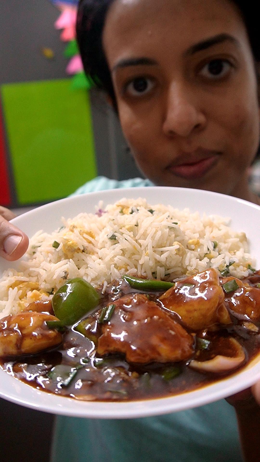 Restaurant-Style Chilli Chicken with Egg Fried Rice